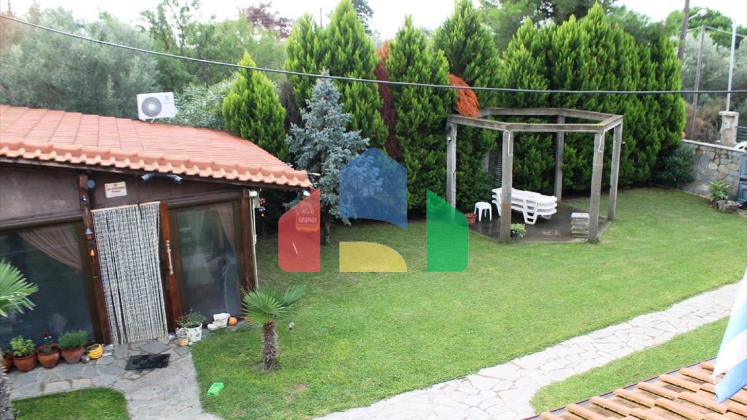 Продаж - Котедж 288 m² в Салоніках