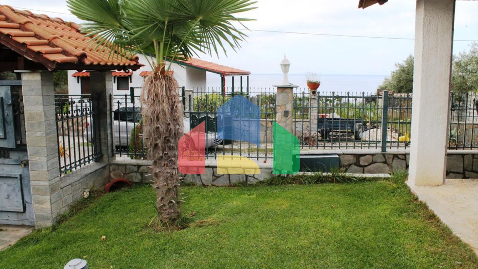 Продаж - Котедж 288 m² в Салоніках