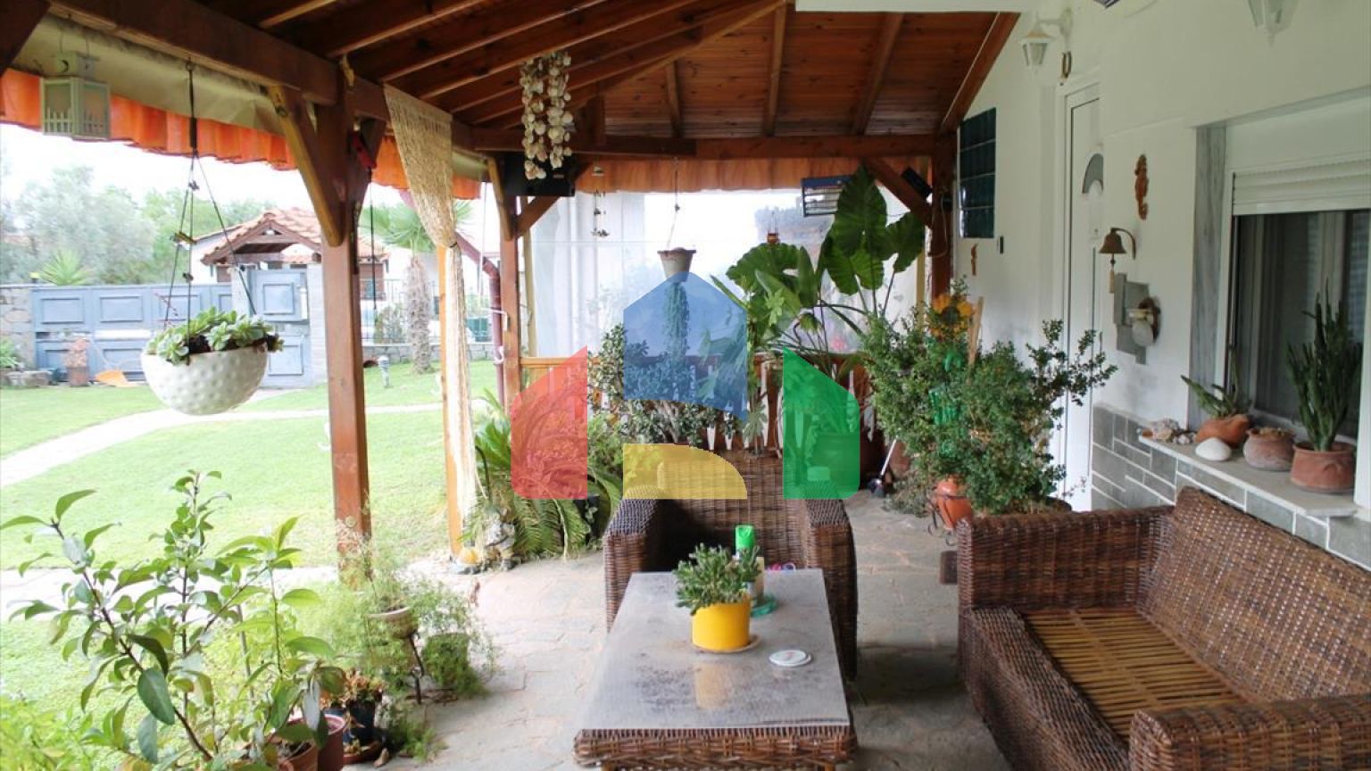 Продаж - Котедж 288 m² в Салоніках