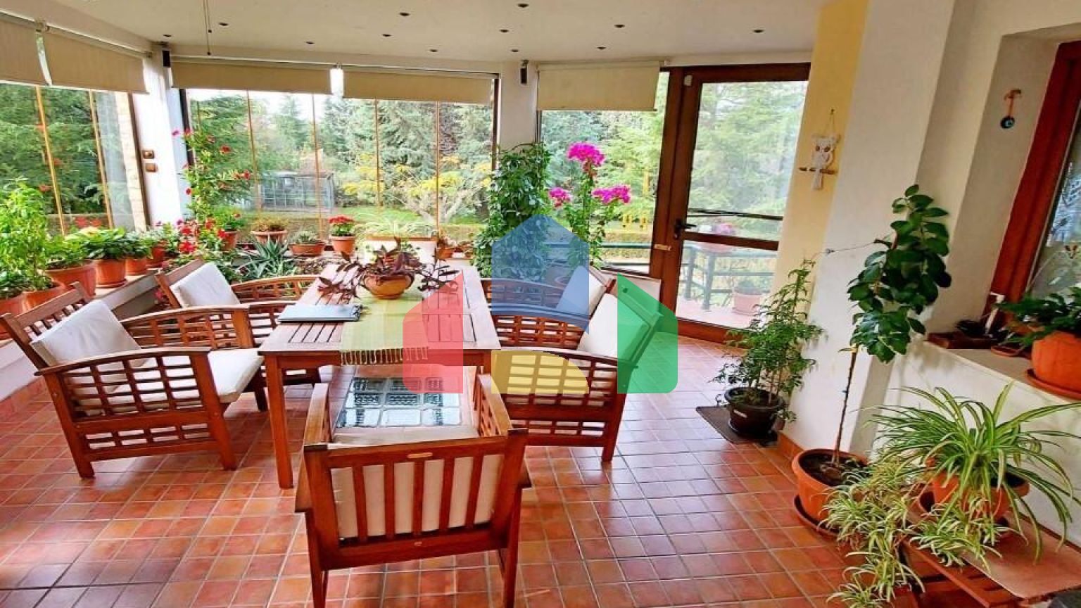 Продаж - Вілла 327 m² в Салоніках