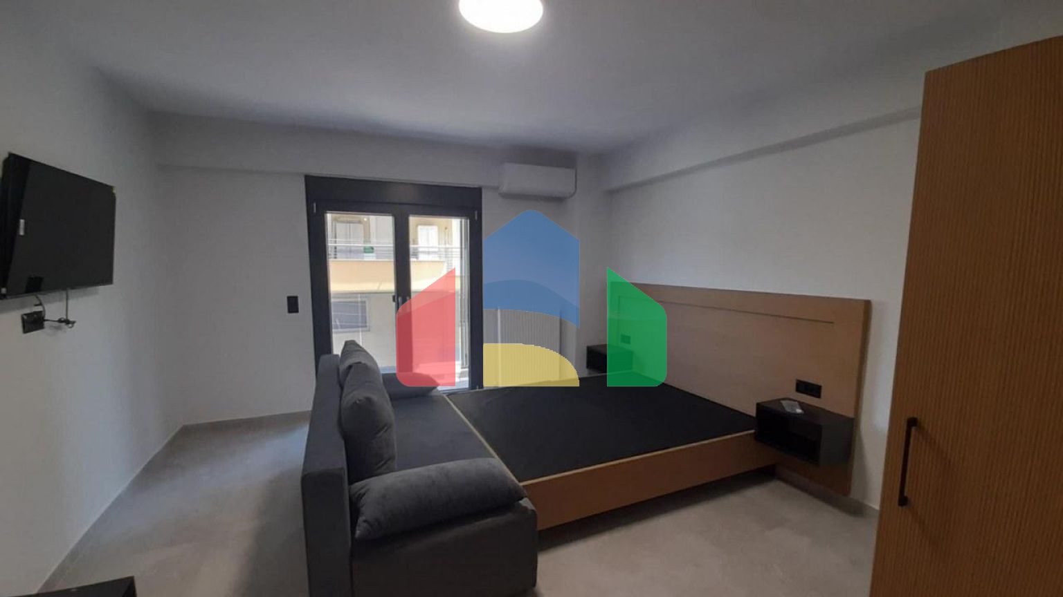 Продажа - Здание 800 m² в Салониках