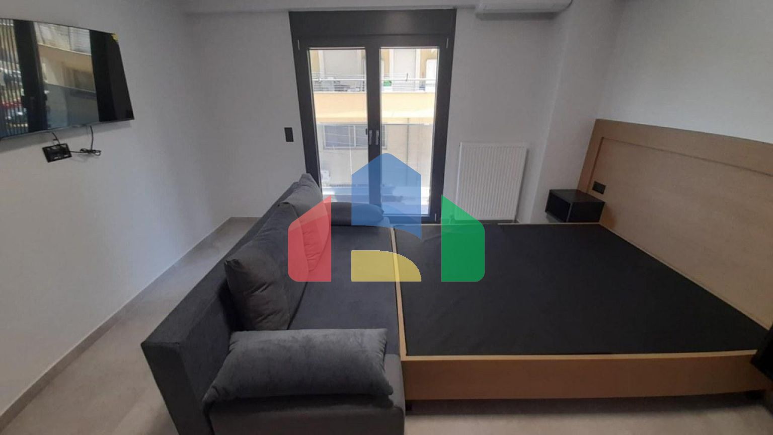 Продажа - Здание 800 m² в Салониках