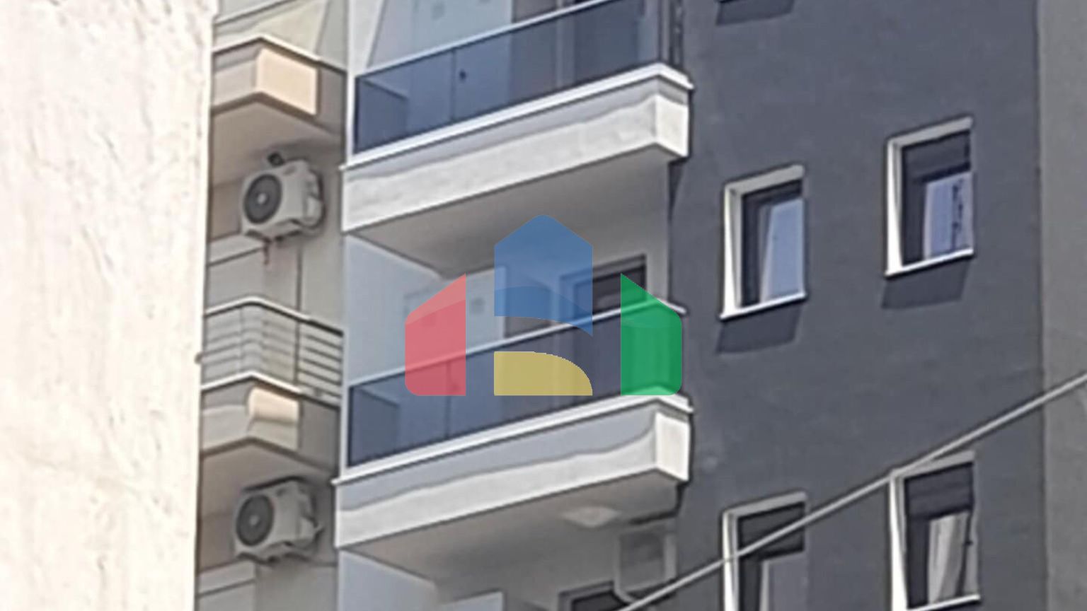 Продажа - Здание 800 m² в Салониках