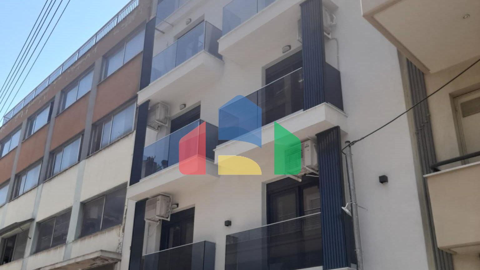 Продажа - Здание 800 m² в Салониках