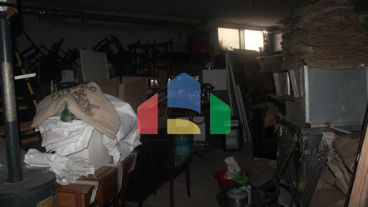 Продажа - Здание 1850 m² в Салониках