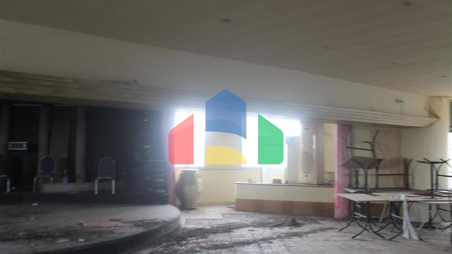 Продажа - Здание 1850 m² в Салониках