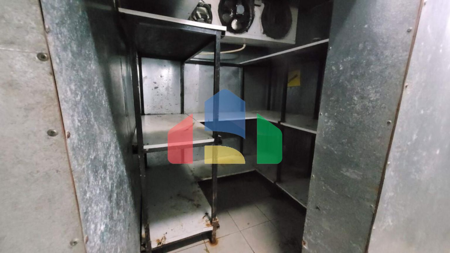 Продаж - Комерційна нерухомість 360 m² в Салоніках