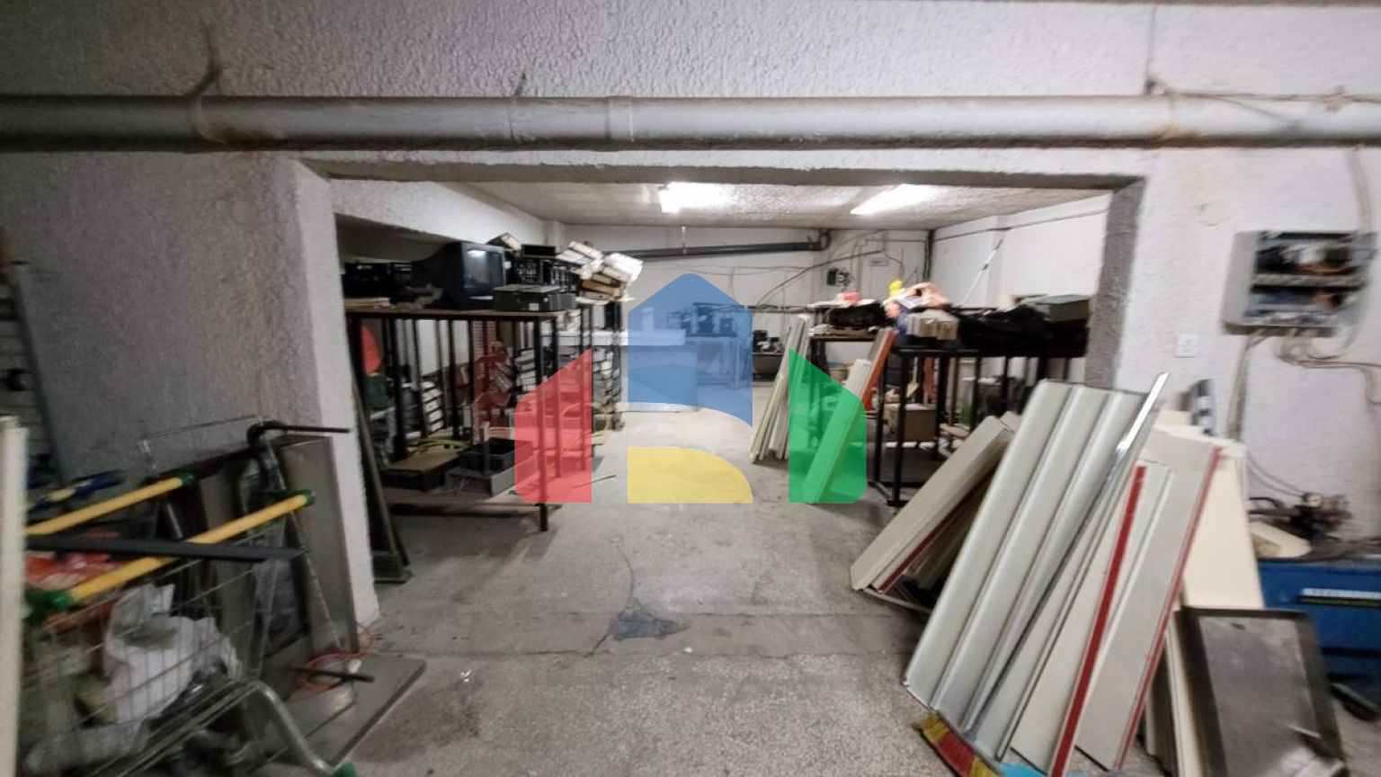 Продаж - Комерційна нерухомість 360 m² в Салоніках