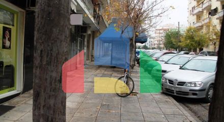 Продаж - Комерційна нерухомість 55 m² в Салоніках