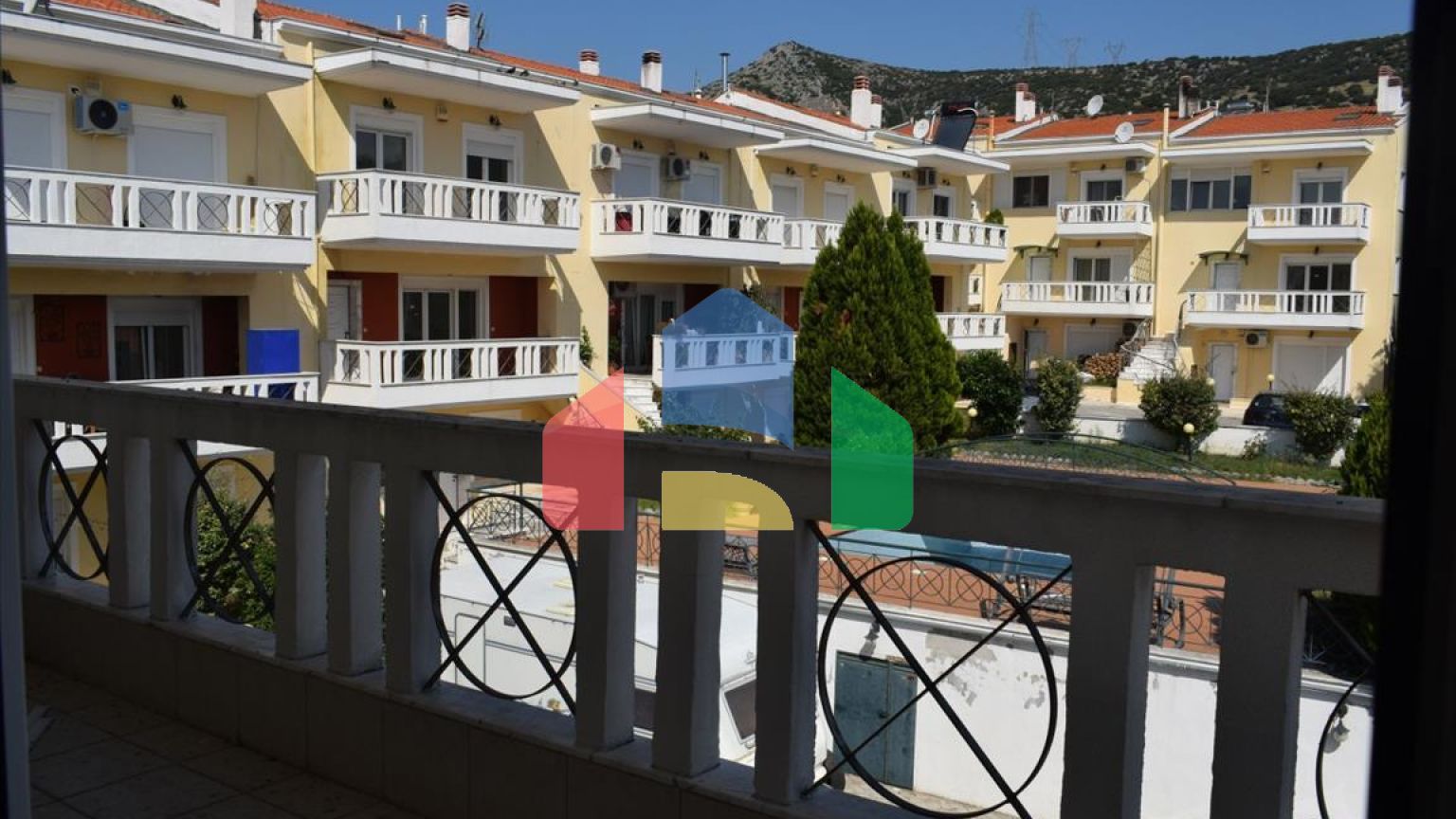 Продаж - Таунхаус 172 m² в Салоніках