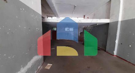 Продаж - Комерційна нерухомість 230 m² в Салоніках
