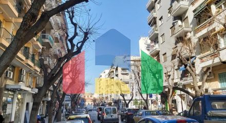 Продаж - Комерційна нерухомість 67 m² в Салоніках