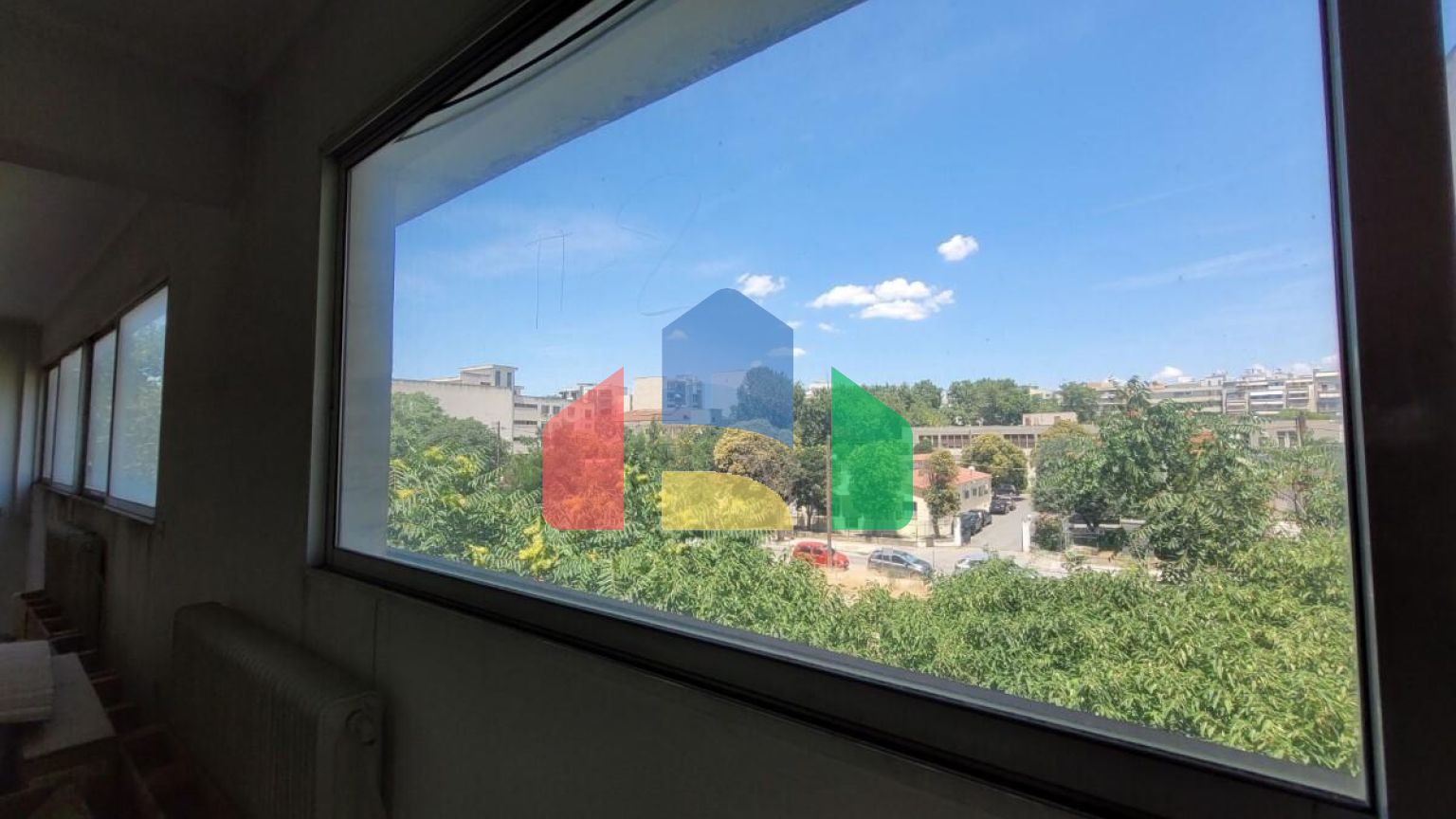 Продаж - Комерційна нерухомість 385 m² в Салоніках