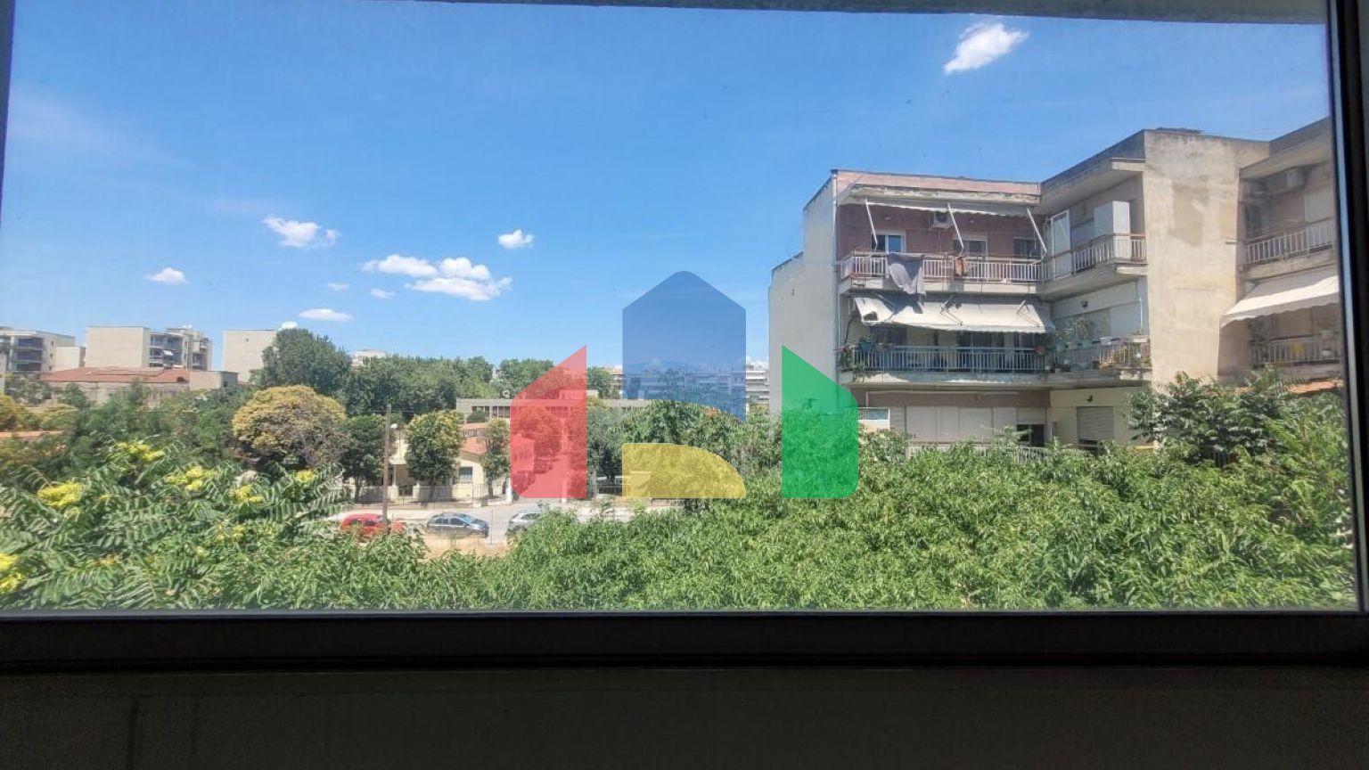 Продаж - Комерційна нерухомість 385 m² в Салоніках