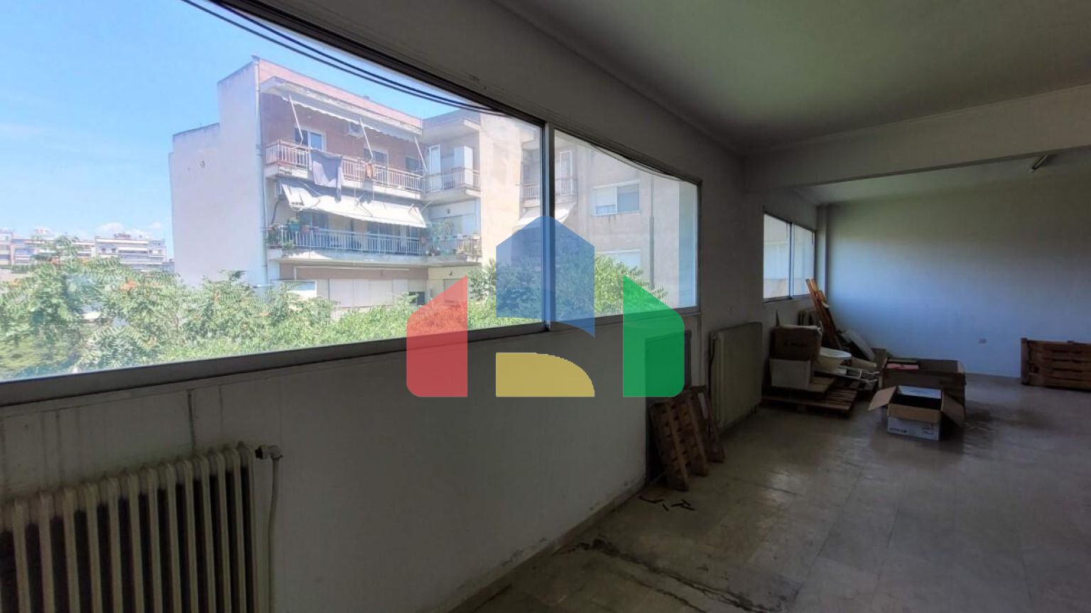 Продаж - Комерційна нерухомість 385 m² в Салоніках