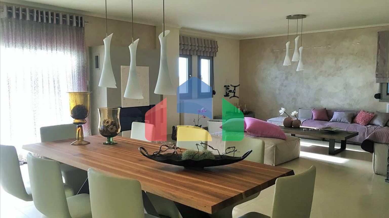 Продаж - Котедж 410 m² в Салоніках