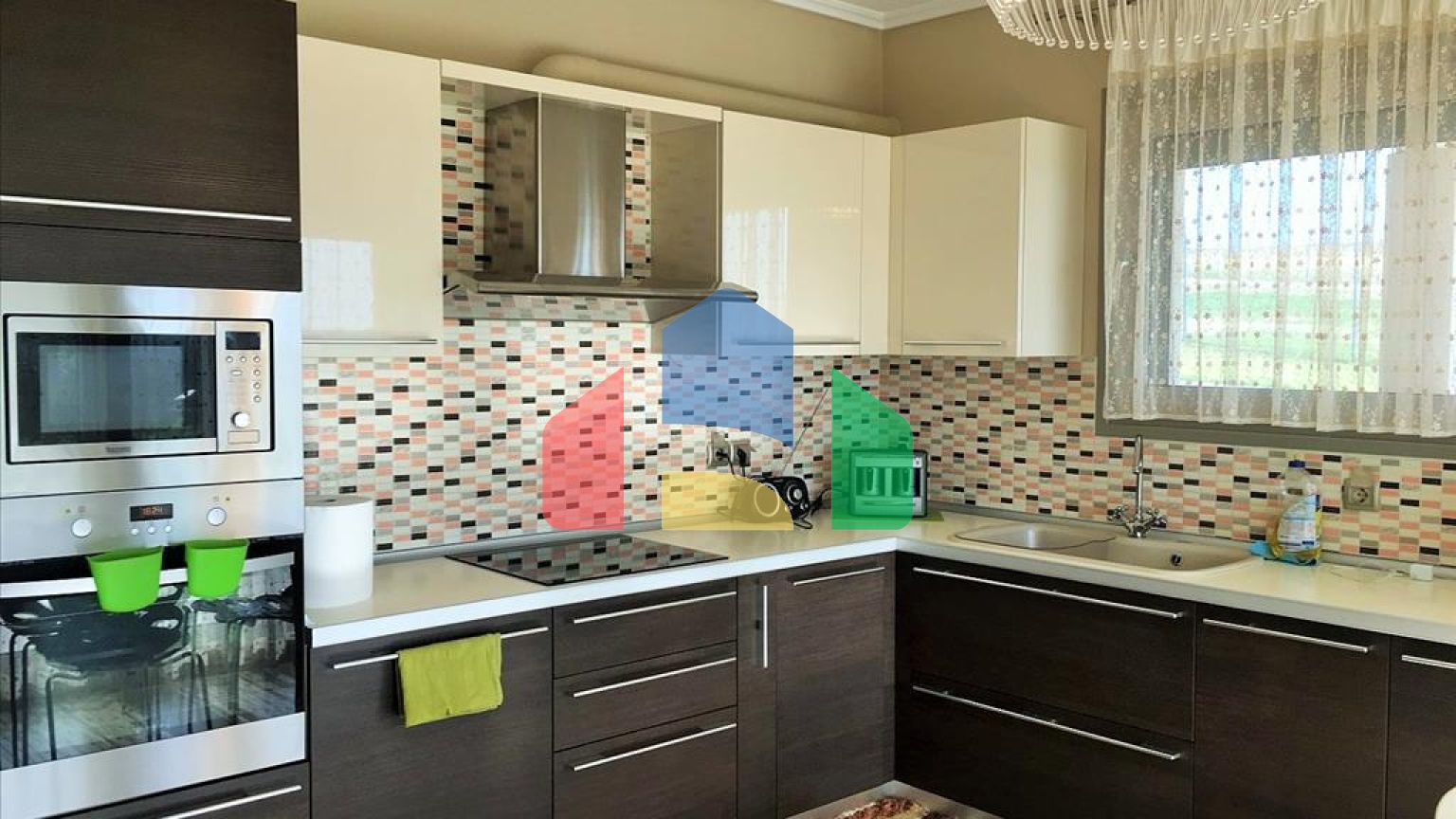 Продаж - Котедж 410 m² в Салоніках