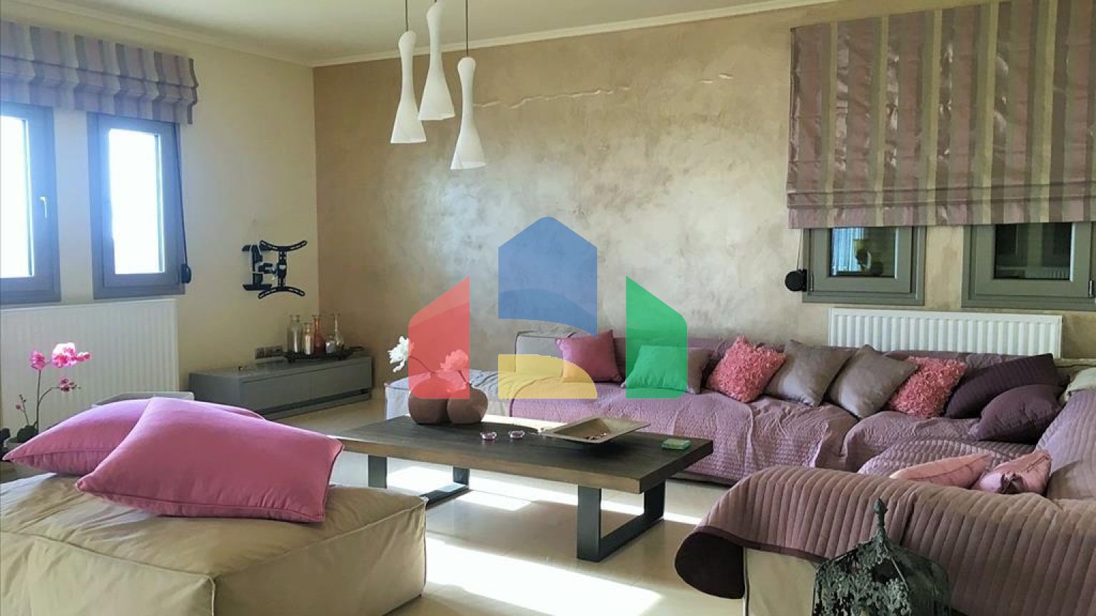 Продаж - Котедж 410 m² в Салоніках