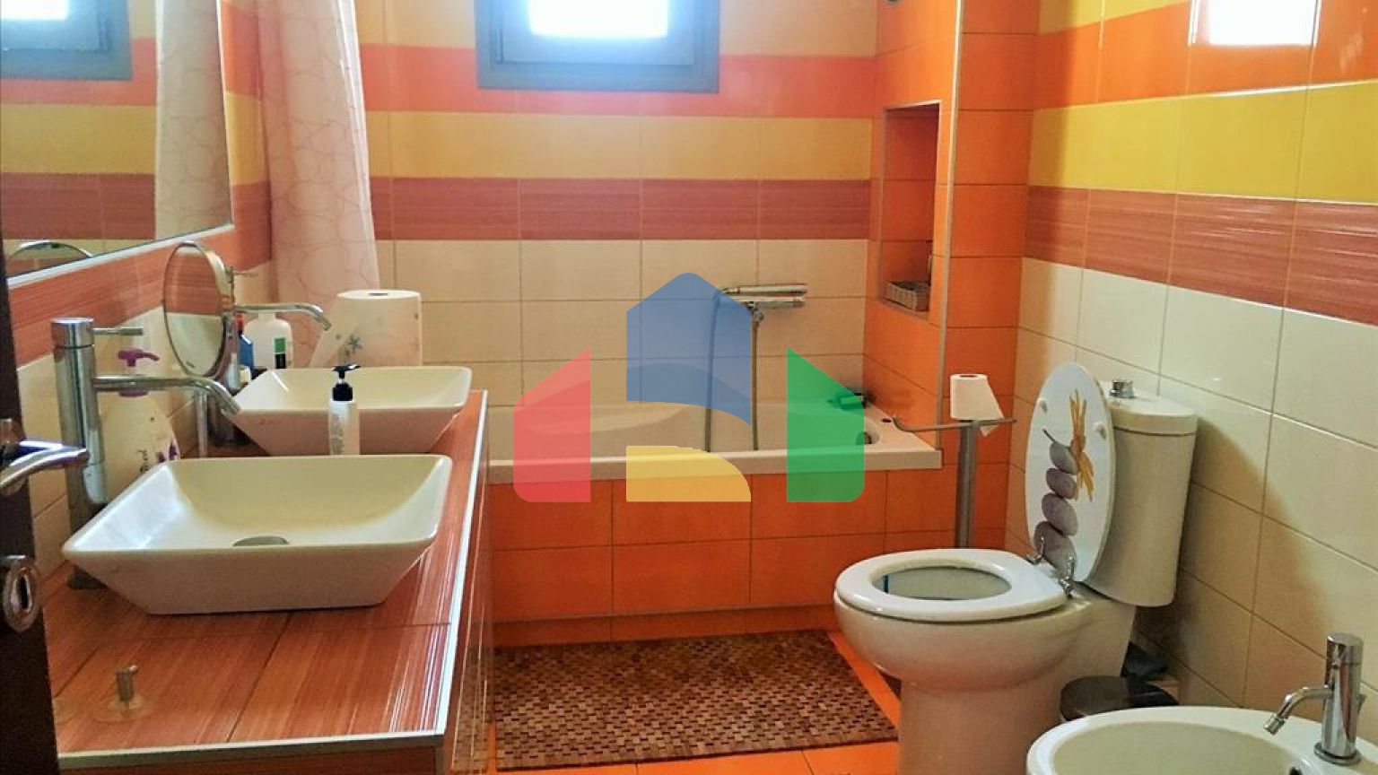 Продаж - Котедж 410 m² в Салоніках