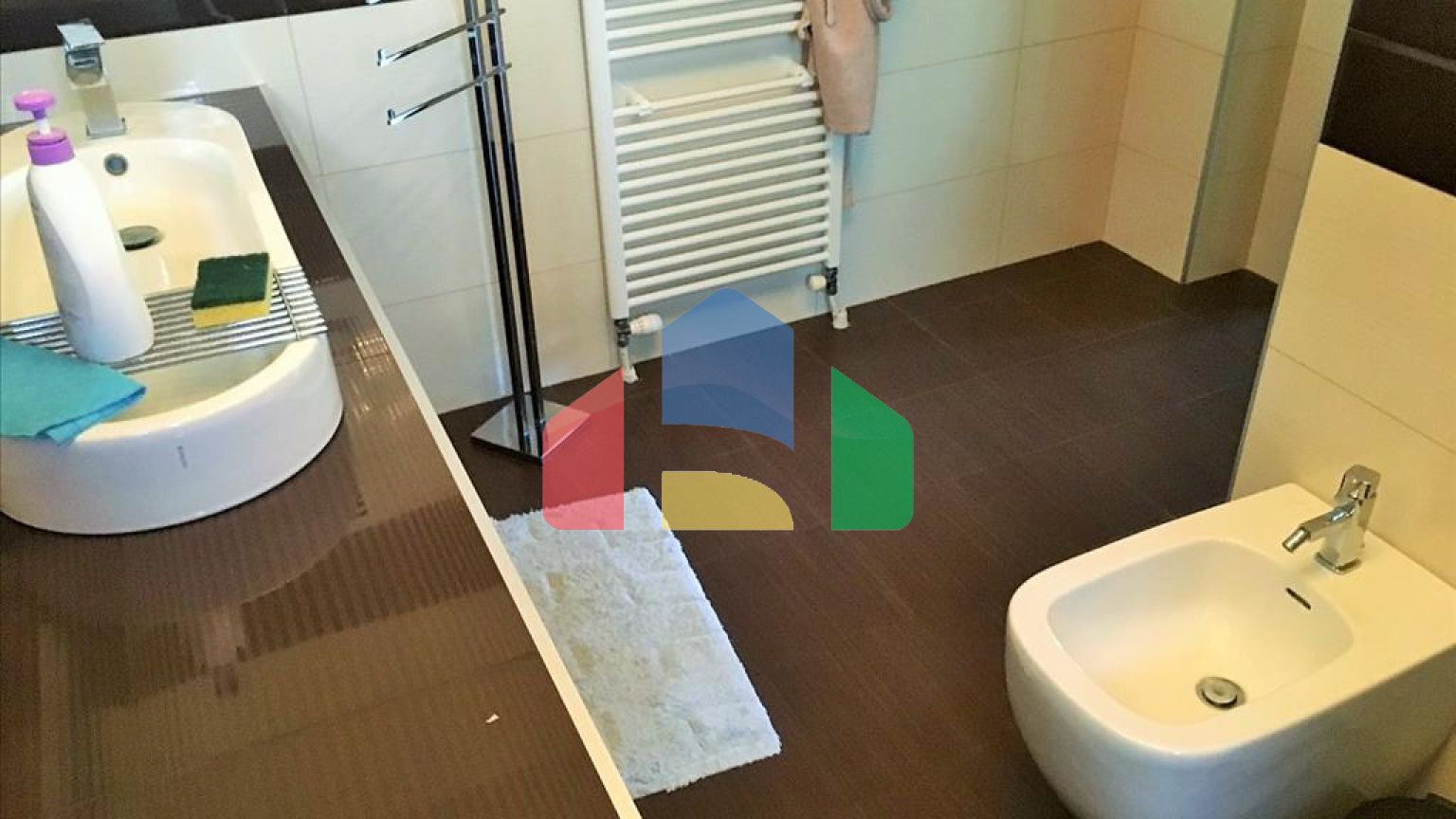 Продаж - Котедж 410 m² в Салоніках