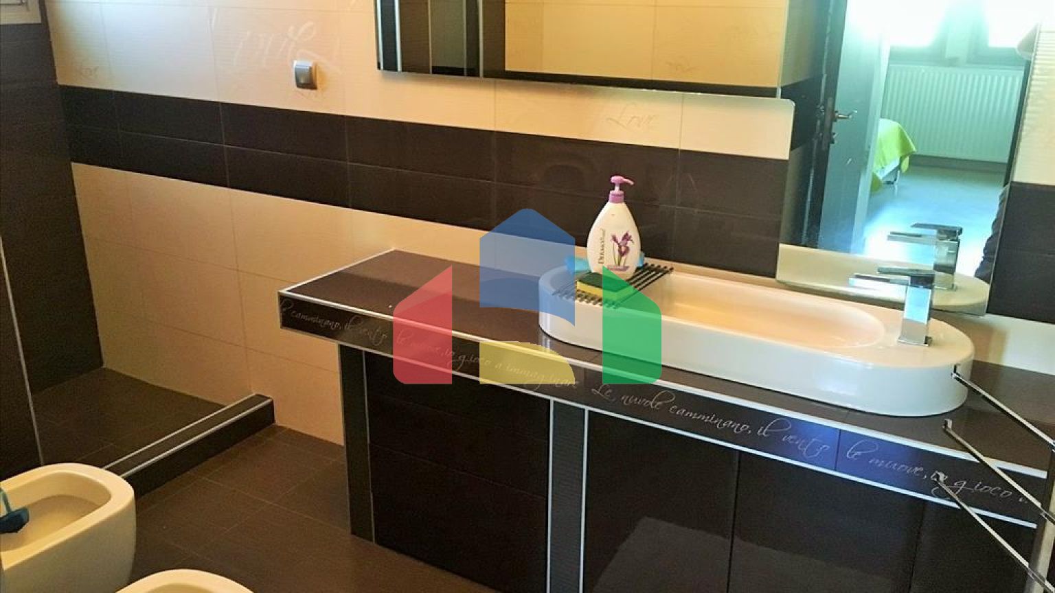 Продаж - Котедж 410 m² в Салоніках