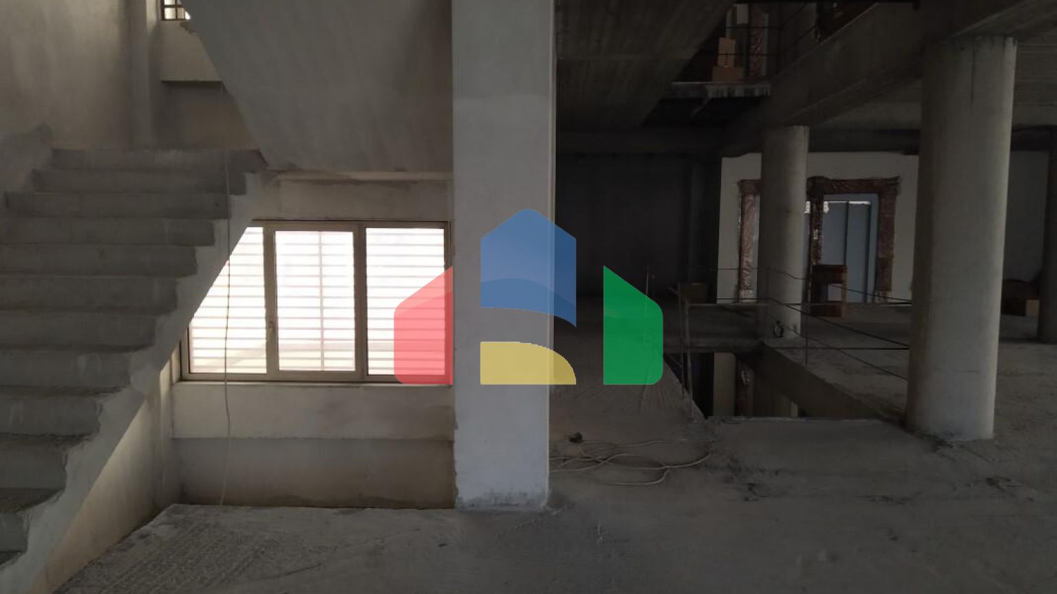 Продажа - Здание 2800 m² в Салониках