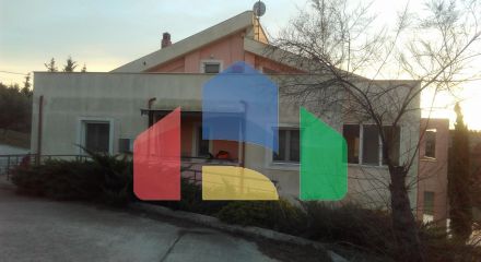Продаж - Котедж 430 m² в Салоніках