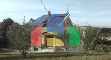 Продаж - Котедж 430 m² в Салоніках