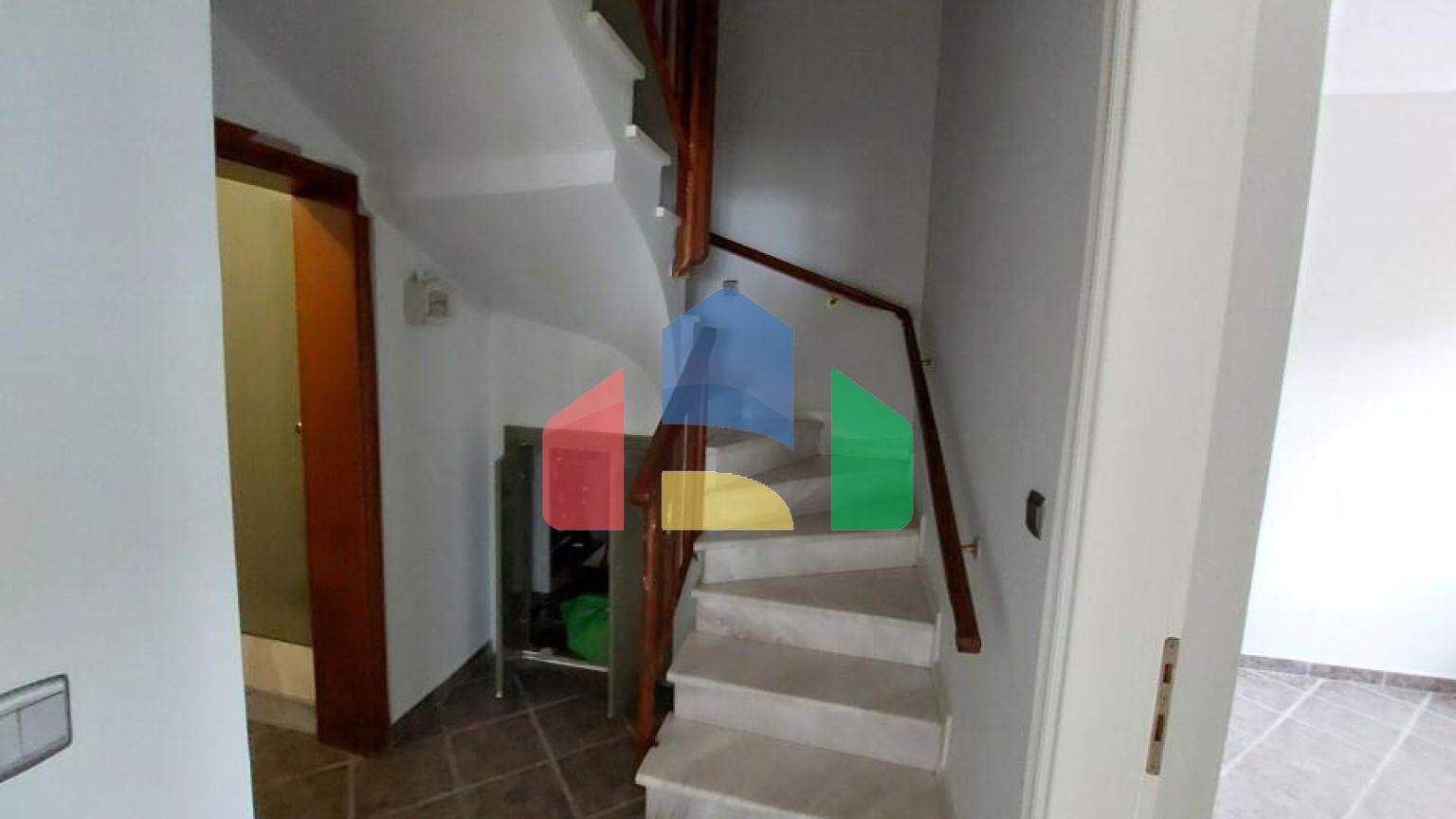 Продаж - Котедж 280 m² в Салоніках