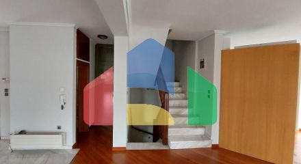 Продаж - Котедж 280 m² в Салоніках