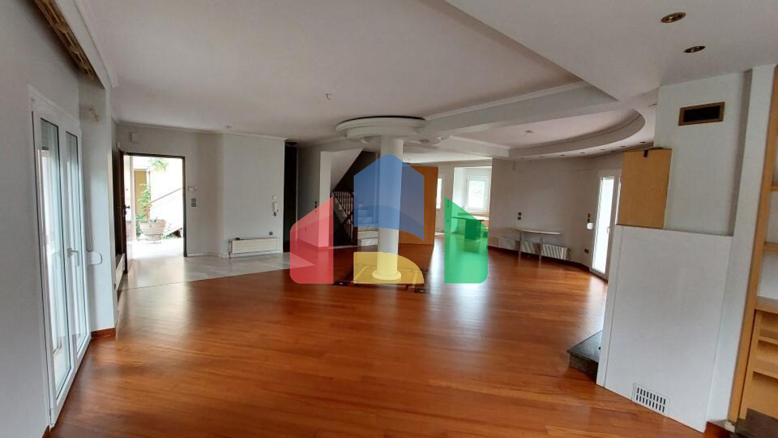 Продаж - Котедж 280 m² в Салоніках