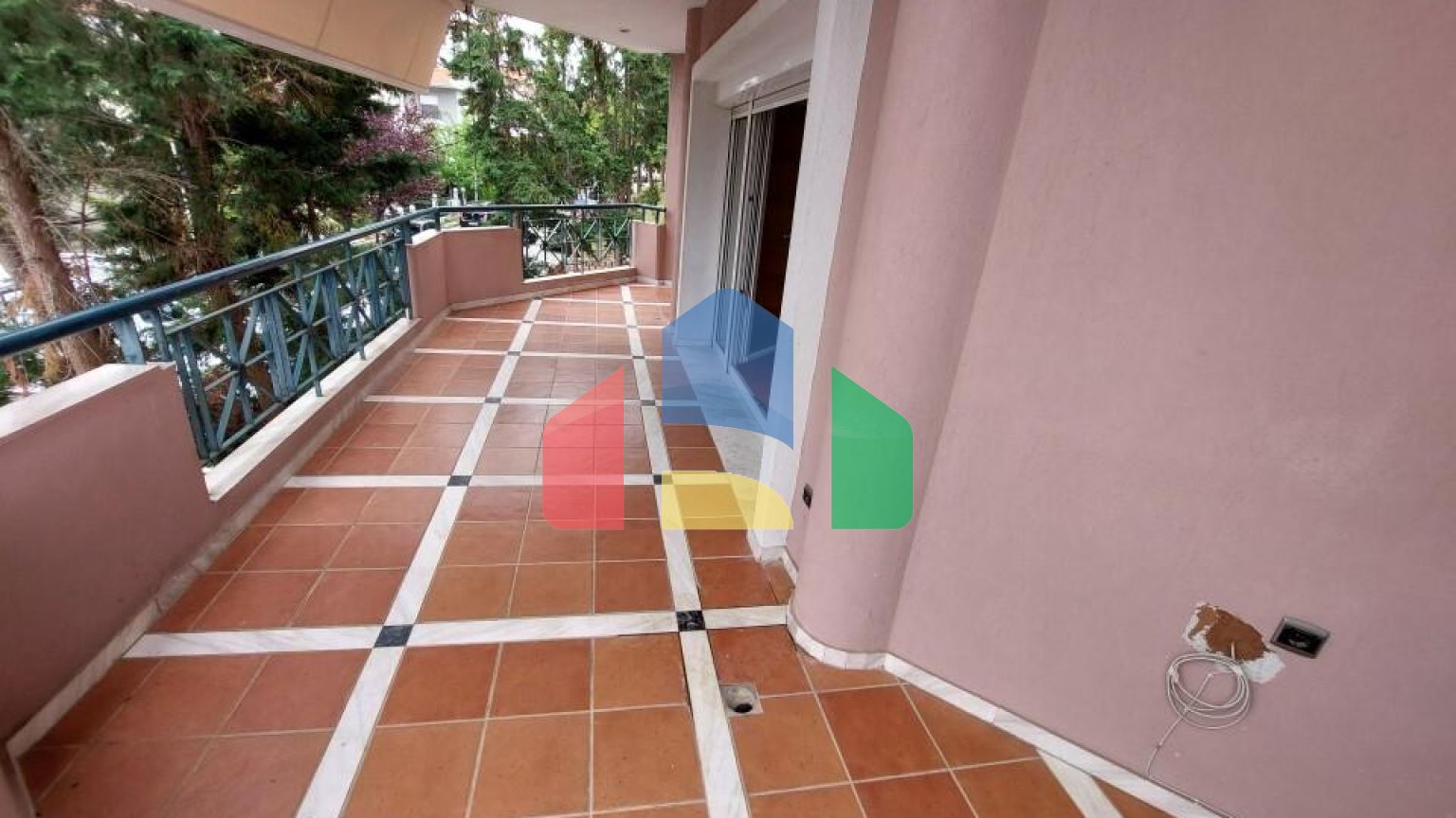 Продаж - Котедж 280 m² в Салоніках