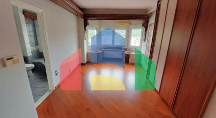 Продаж - Котедж 280 m² в Салоніках