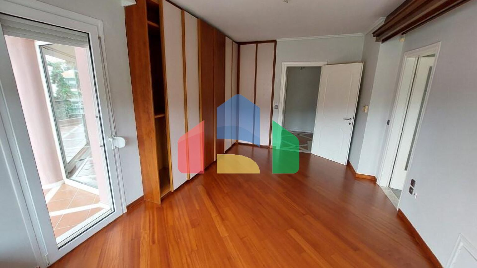 Продаж - Котедж 280 m² в Салоніках