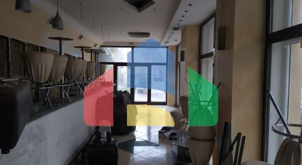 Продаж - Комерційна нерухомість 200 m² в Салоніках