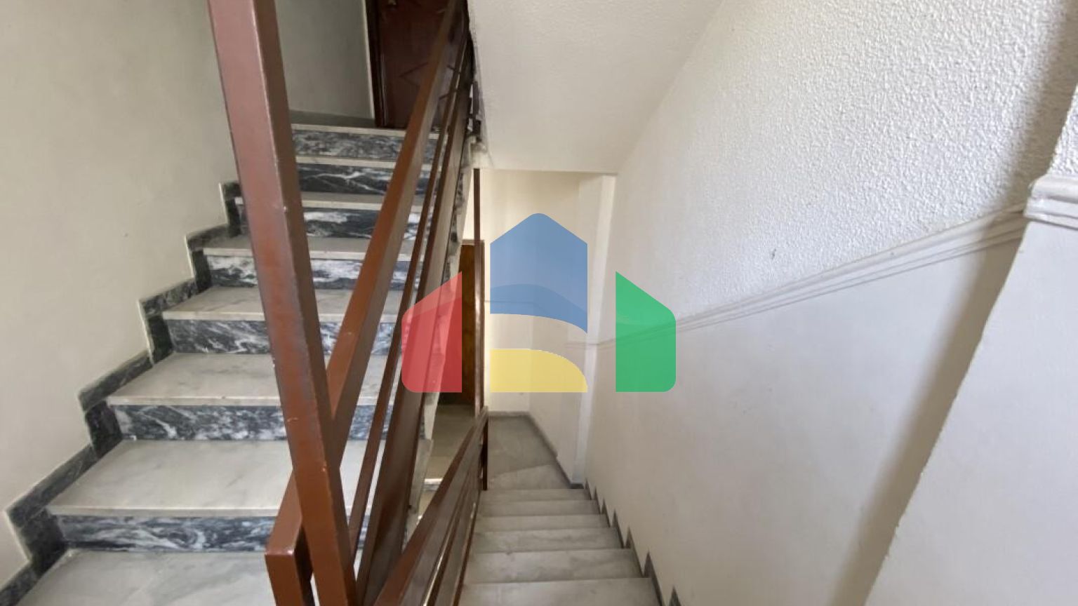 Продажа - Здание 300 m² в Салониках