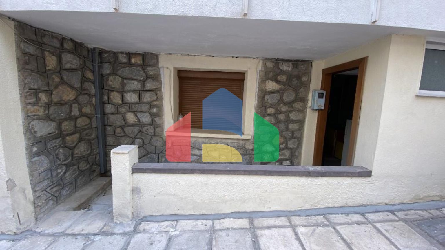 Продажа - Здание 300 m² в Салониках