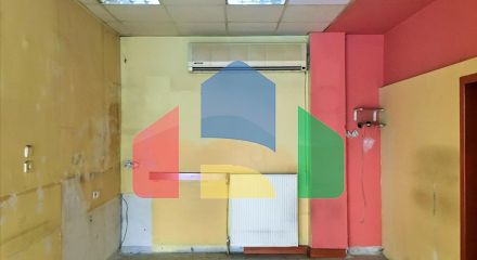 Продаж - Комерційна нерухомість 65 m² в Салоніках