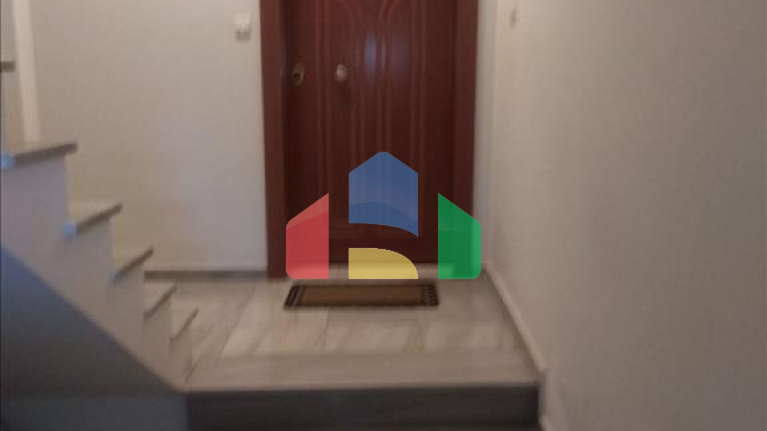 Продаж - Котедж 375 m² в Салоніках