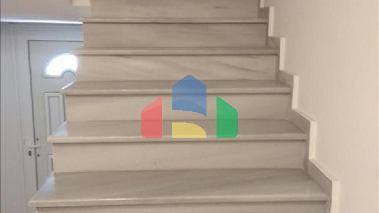 Продаж - Котедж 375 m² в Салоніках