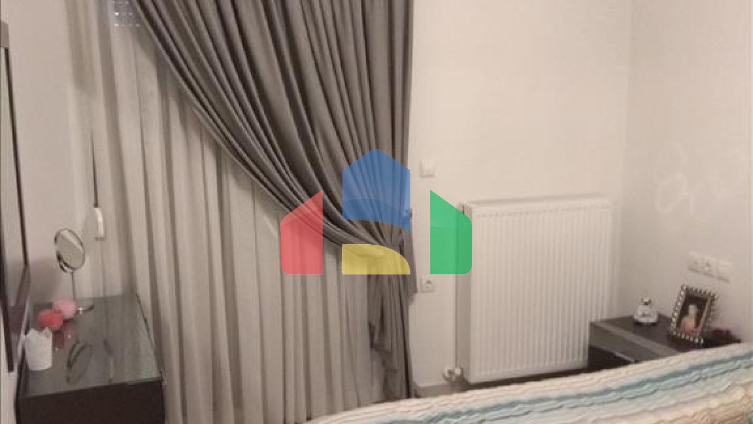 Продаж - Котедж 375 m² в Салоніках