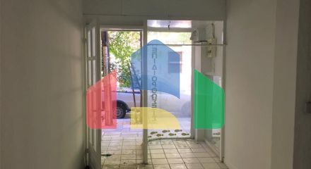 Продаж - Комерційна нерухомість 22 m² в Салоніках