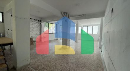 Продаж - Комерційна нерухомість 115 m² в Салоніках