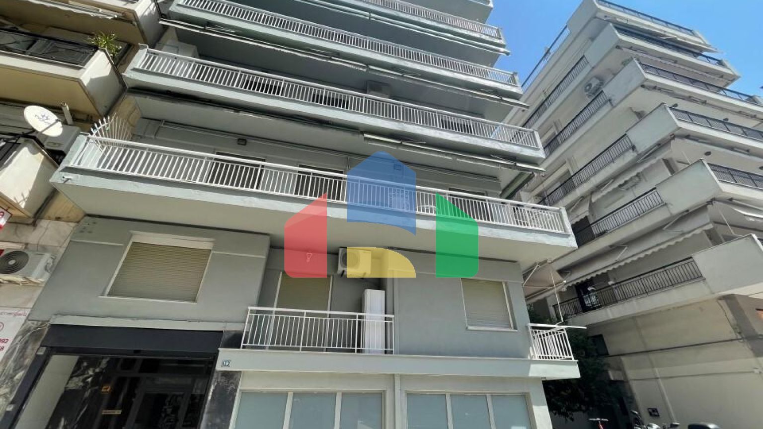 Продаж - Комерційна нерухомість 115 m² в Салоніках