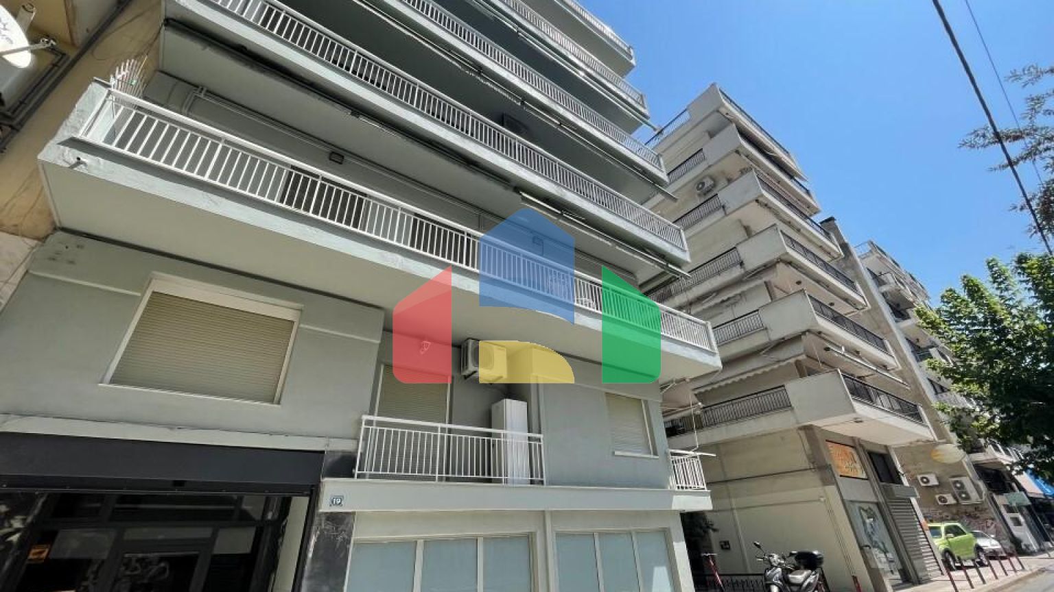 Продаж - Комерційна нерухомість 115 m² в Салоніках