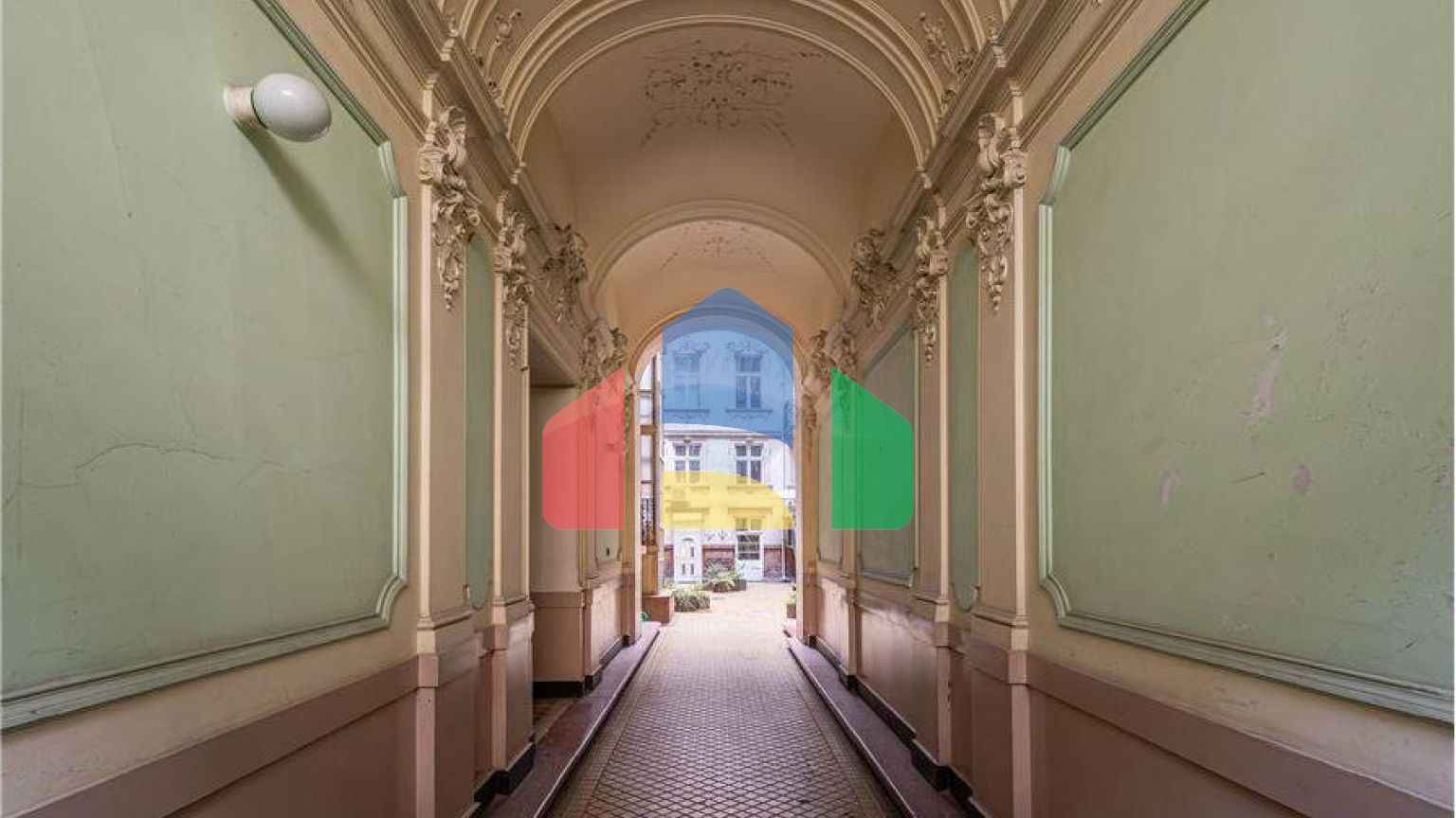 Residential - Condo/Apartment - - Hungary