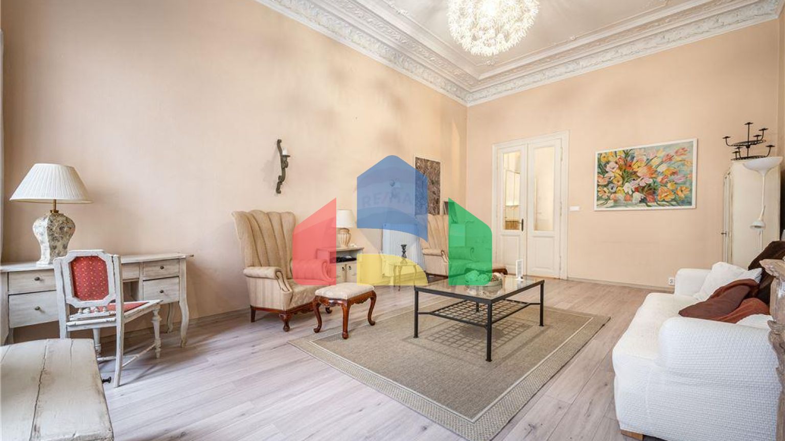 Residential - Condo/Apartment - - Hungary