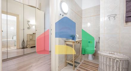 Residential - Condo/Apartment - - Hungary