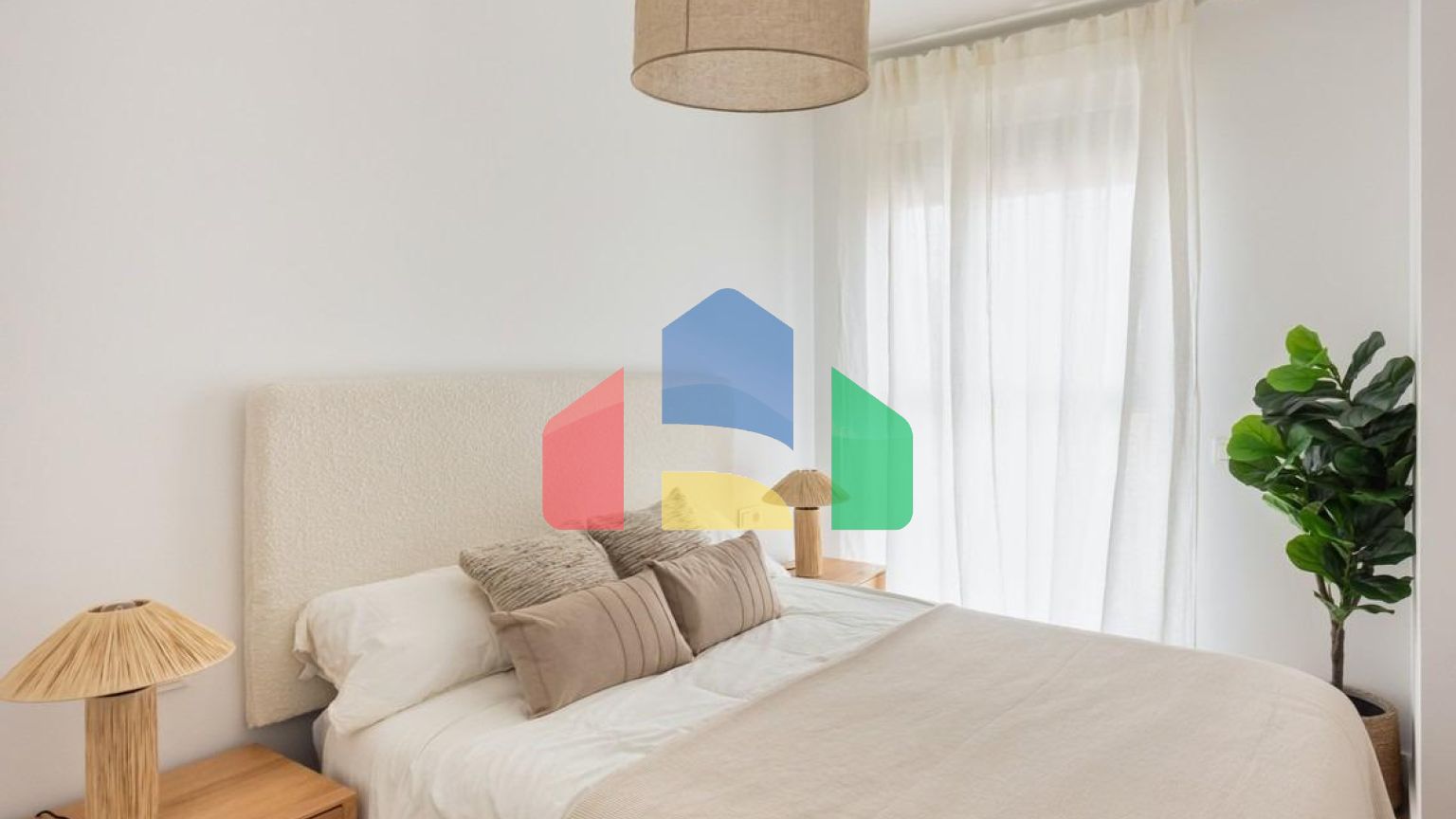 НЕДАВНО ПОСТРОЕННАЯ КВАРТИРА С ВИДОМ НА МОРЕ