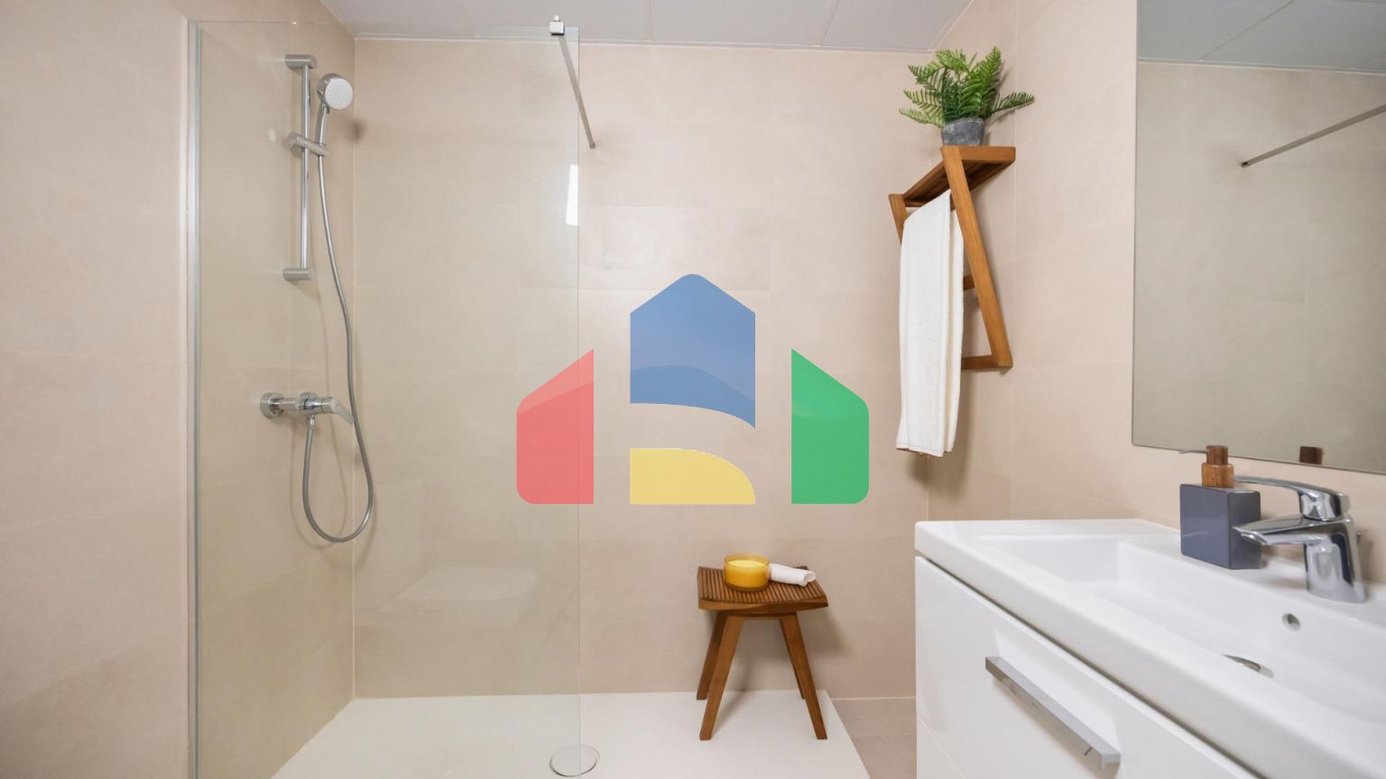 НЕДАВНО ПОСТРОЕННАЯ КВАРТИРА С ВИДОМ НА МОРЕ